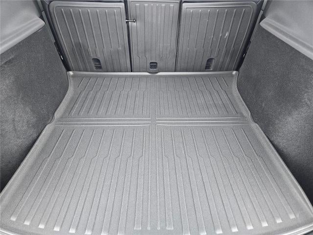 2026 Tesla Model Y Base