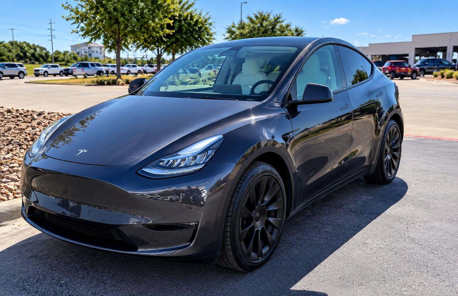 2023 Tesla Model Y Long Range