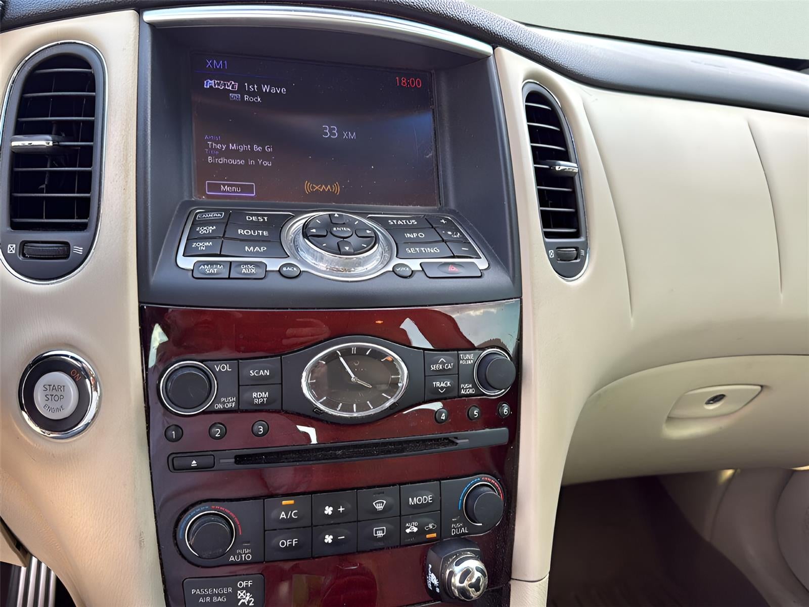 2016 INFINITI Qx50 Base