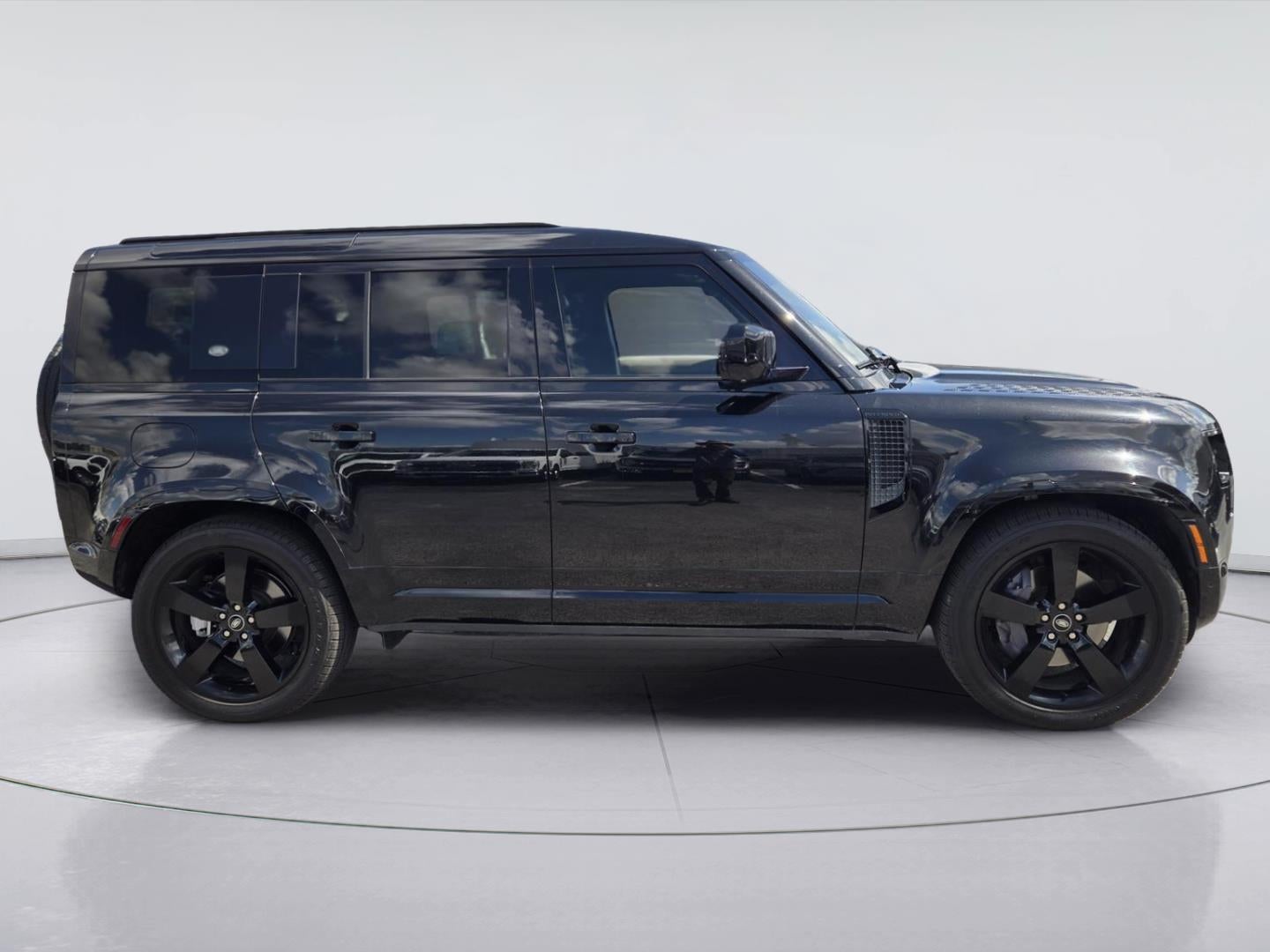 2022 Land Rover Defender X-Dynamic HSE