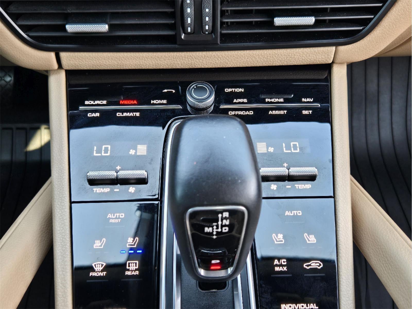 2021 Porsche Cayenne Base