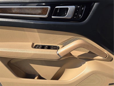 2021 Porsche Cayenne Base