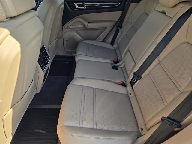 2021 Porsche Cayenne Base
