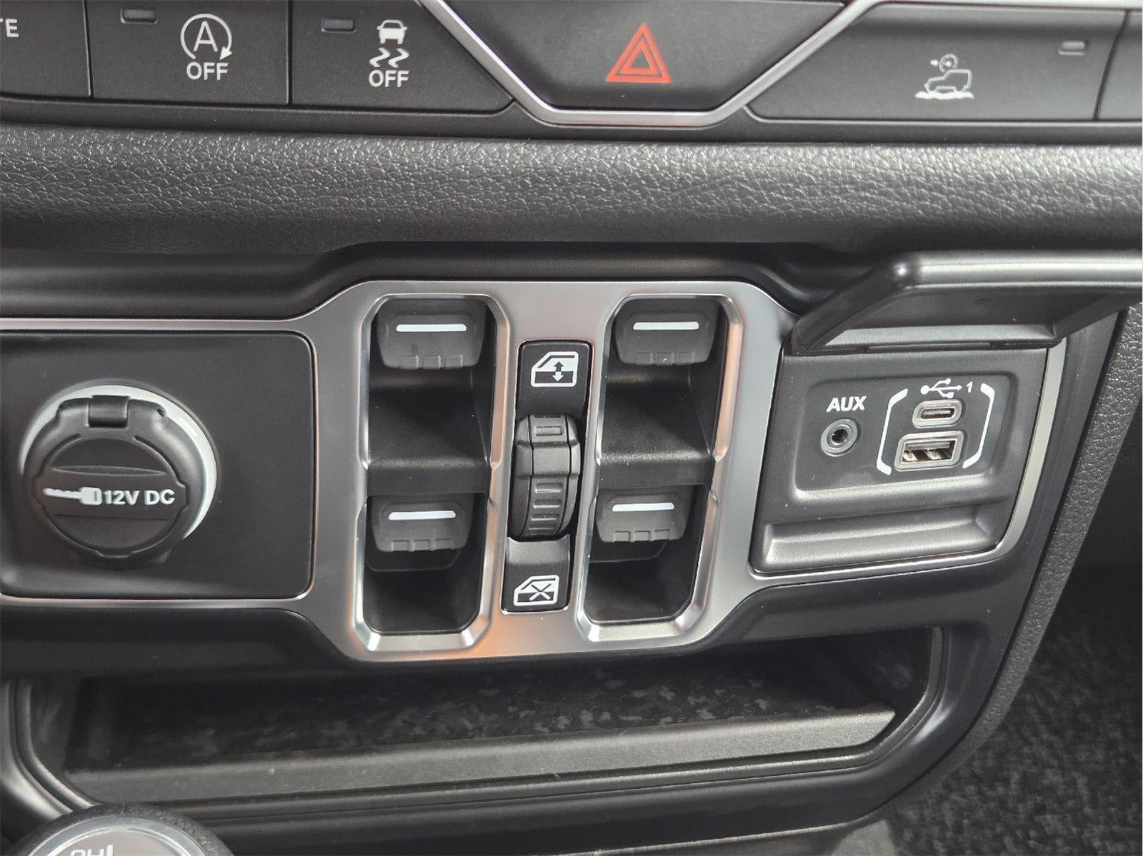 2026 Jeep WRANGLER Base