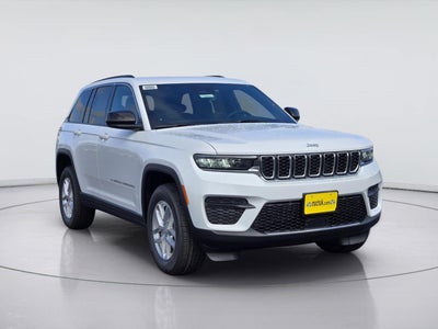 2026 Jeep Grand Cherokee Laredo