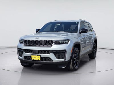 2026 Jeep Grand Cherokee Laredo Altitude