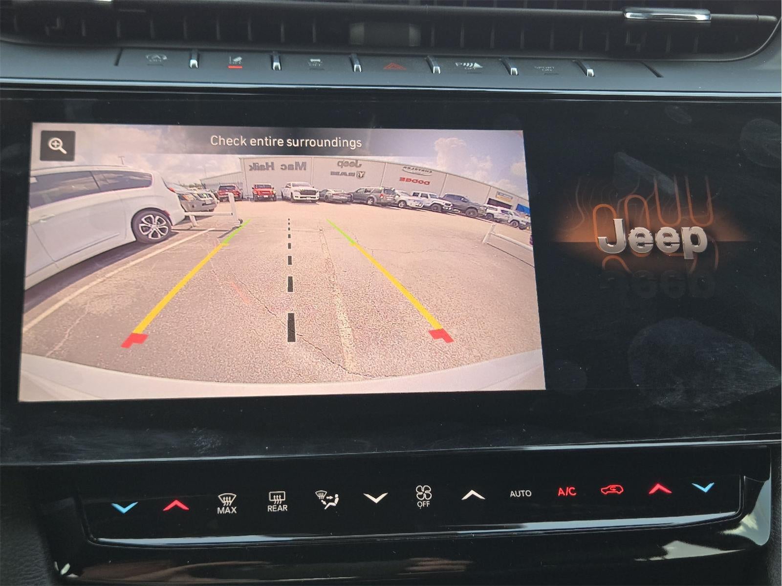 2026 Jeep Grand Cherokee Laredo Altitude