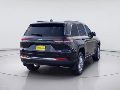2026 Jeep Grand Cherokee Laredo