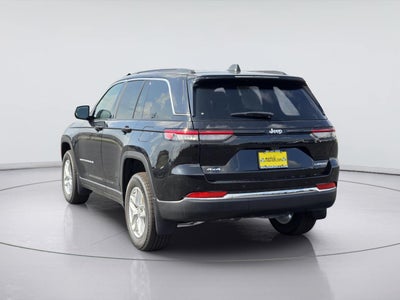2026 Jeep Grand Cherokee Laredo