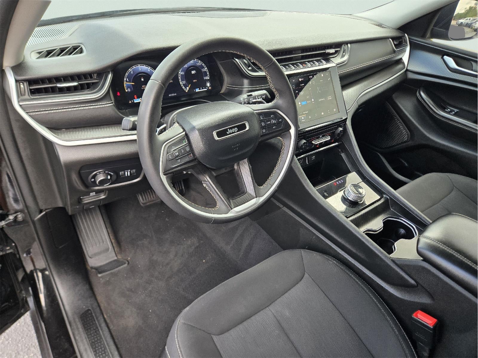 2024 Jeep Grand Cherokee L Laredo