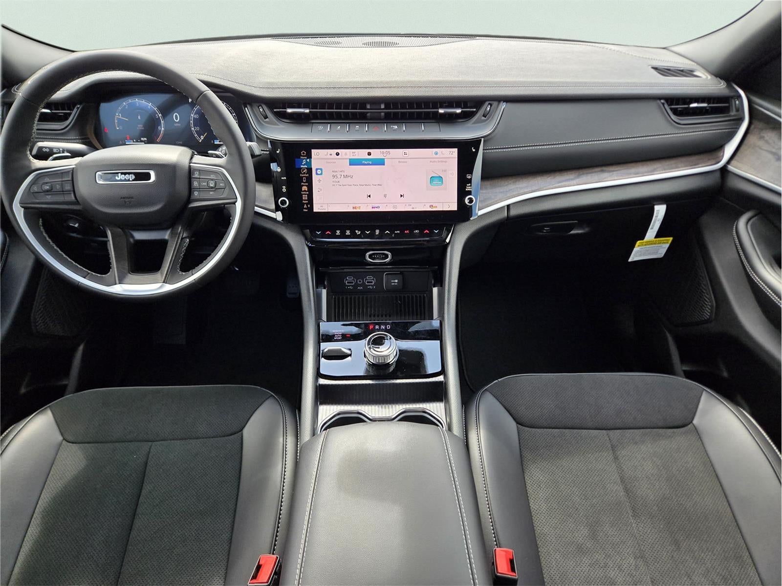 2026 Jeep Grand Cherokee L Laredo Altitude