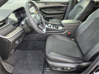 2026 Jeep Grand Cherokee L Laredo Altitude
