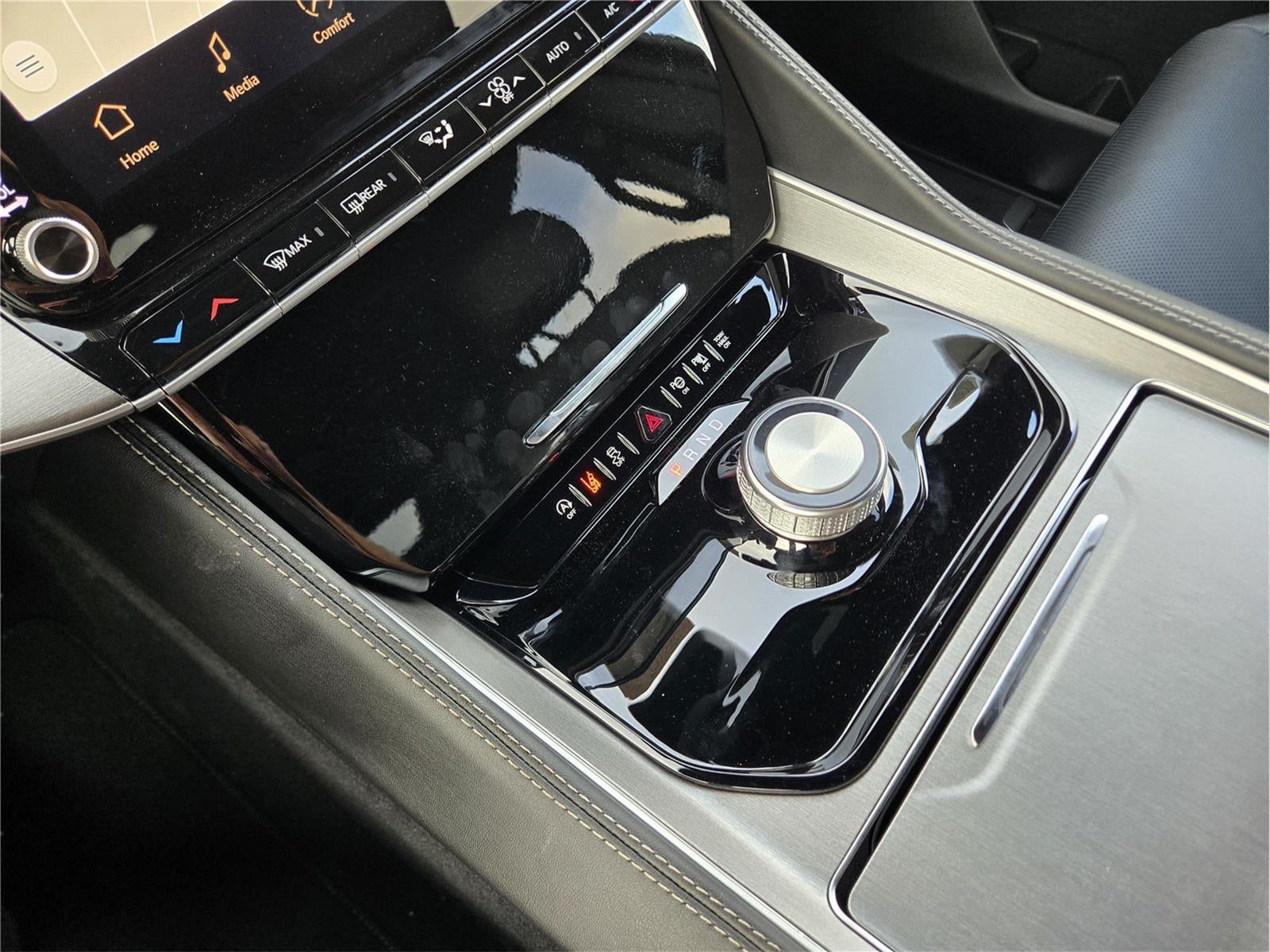 2026 Jeep Grand Wagoneer Base