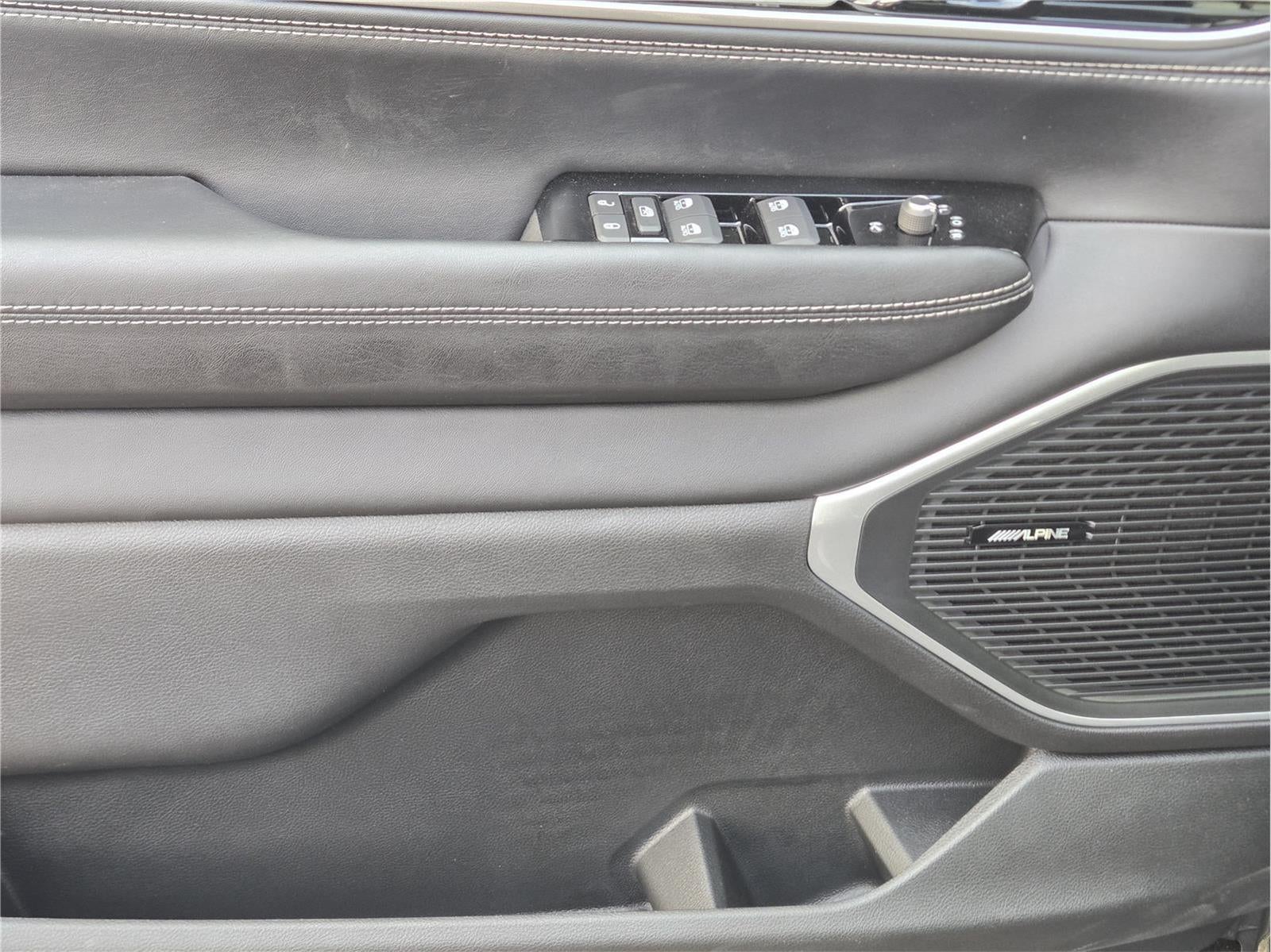 2026 Jeep Grand Wagoneer Base