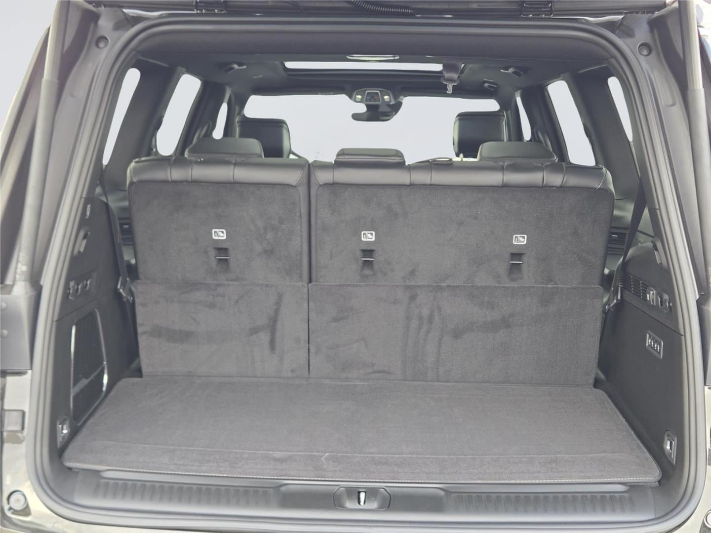 2026 Jeep Grand Wagoneer Base