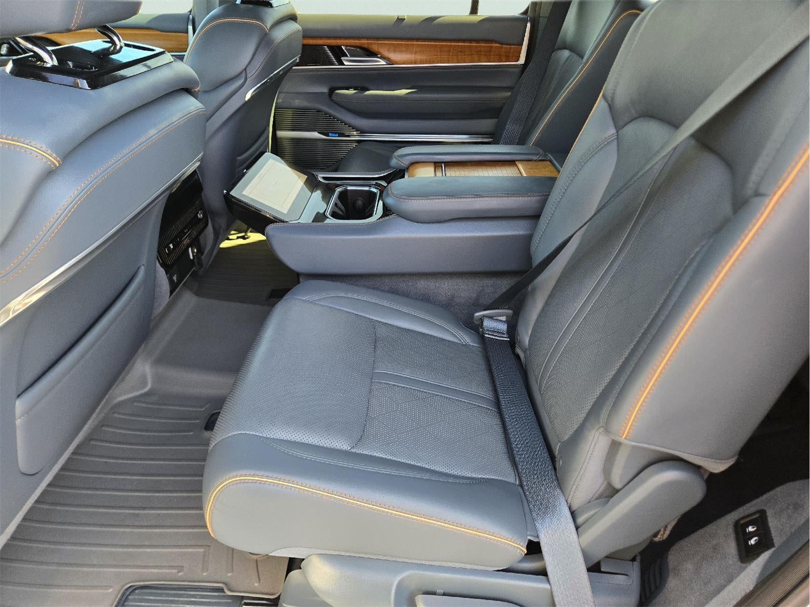 2022 Jeep Grand Wagoneer Series II