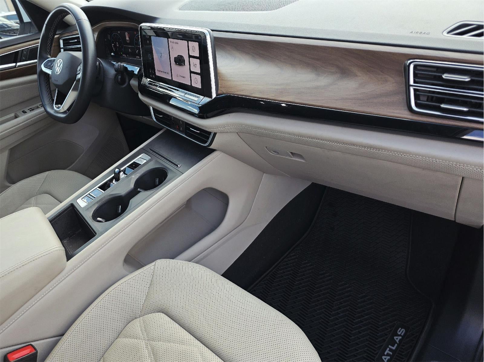 2024 Volkswagen Atlas 2.0T SE