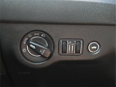 2023 Chrysler 300 Touring L
