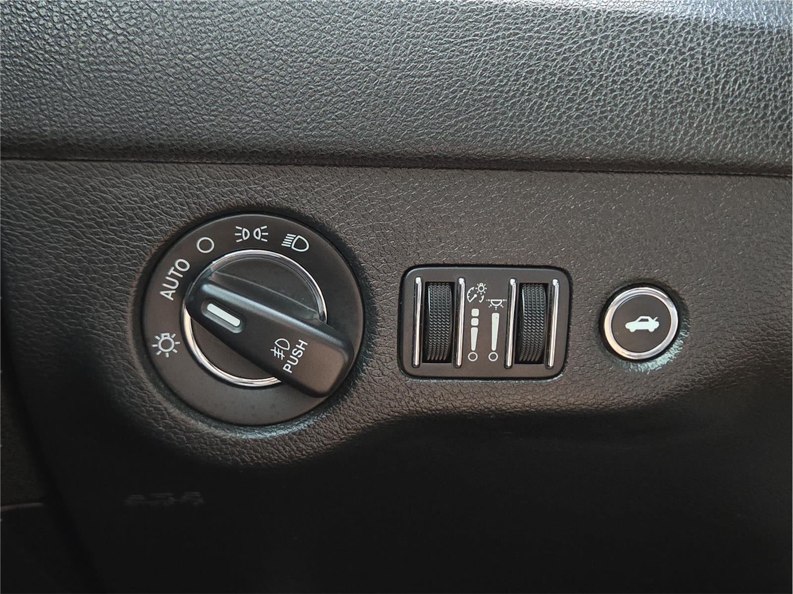 2023 Chrysler 300 Touring L