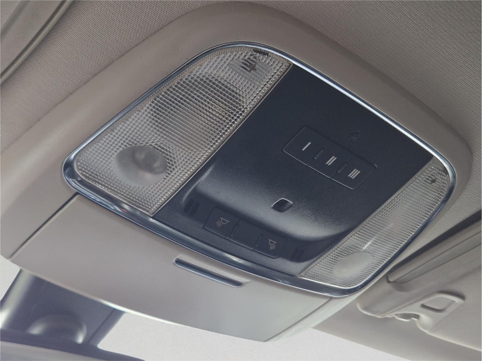 2023 Chrysler 300 Touring L