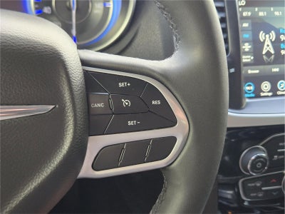 2023 Chrysler 300 Touring L