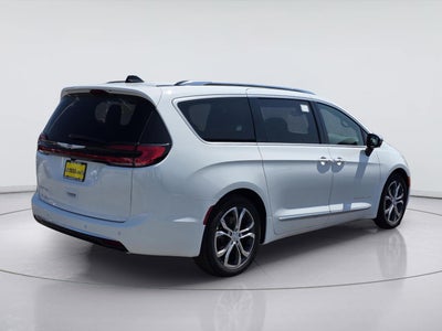 2026 Chrysler Pacifica Pinnacle