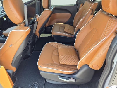 2026 Chrysler Pacifica Pinnacle