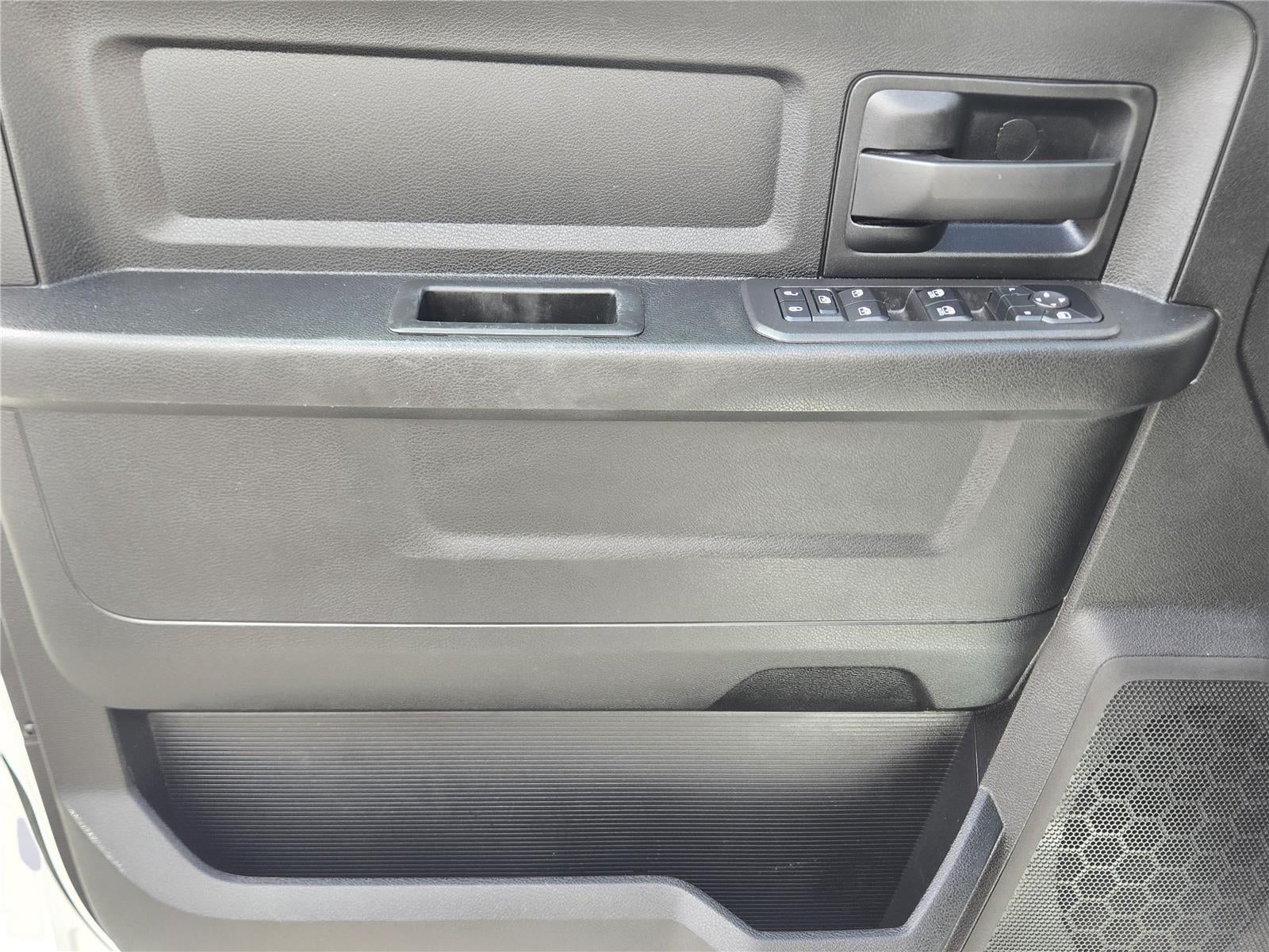 2025 RAM 3500 TRADESMAN