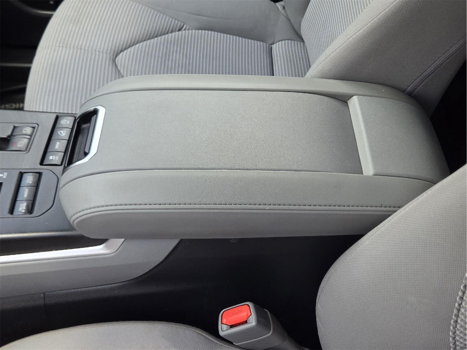 2020 Toyota Highlander LE
