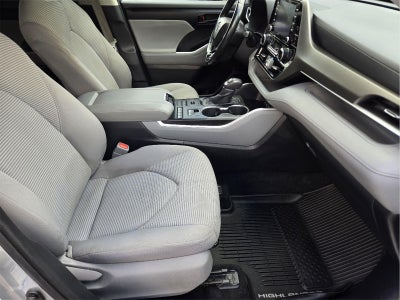 2020 Toyota Highlander LE