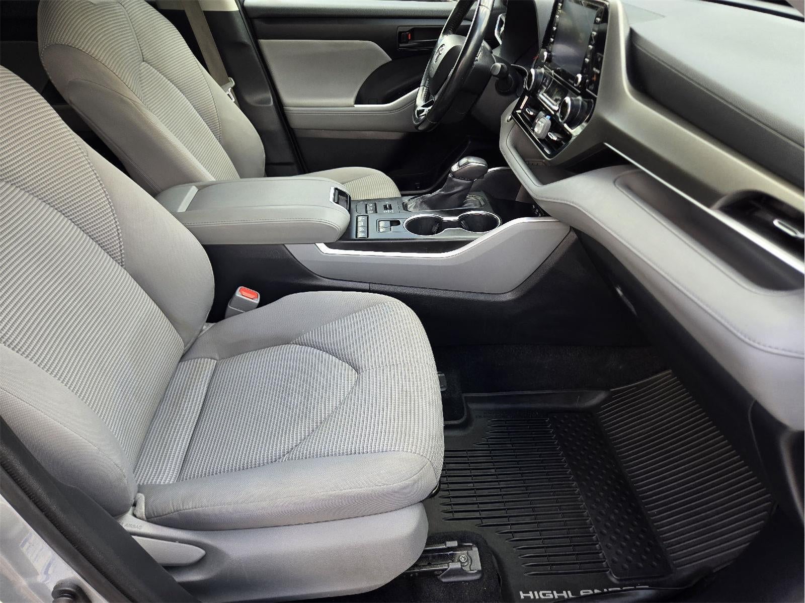 2020 Toyota Highlander LE