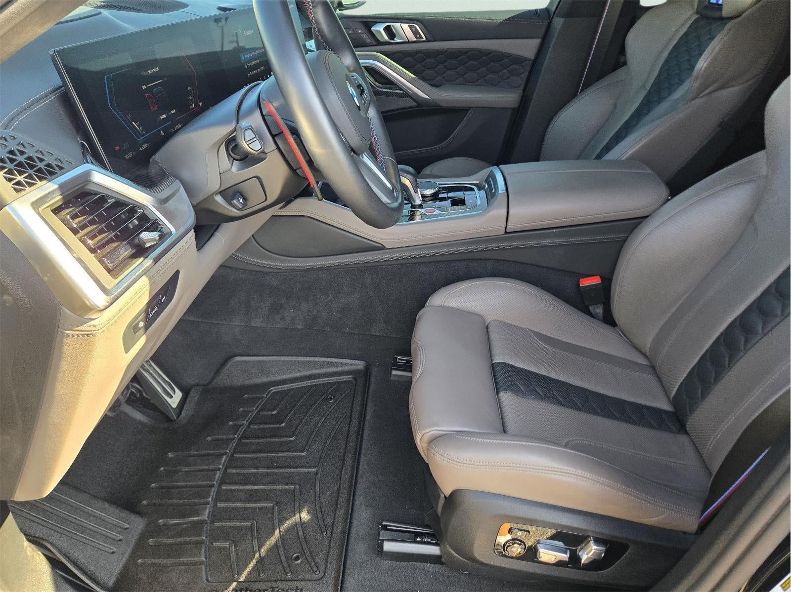 2025 BMW X6 M Base