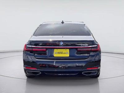 2022 BMW 7 Series 740i