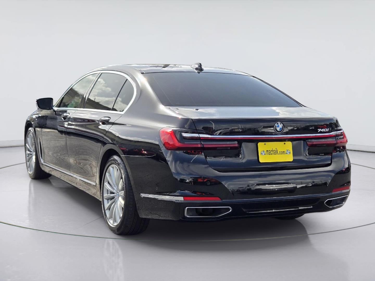 2022 BMW 7 Series 740i