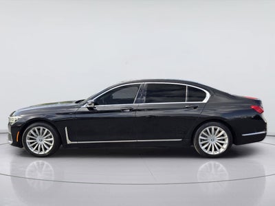 2022 BMW 7 Series 740i