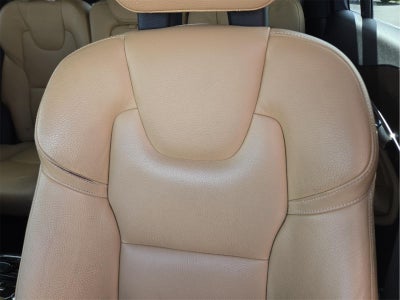 2017 Volvo XC90 Momentum