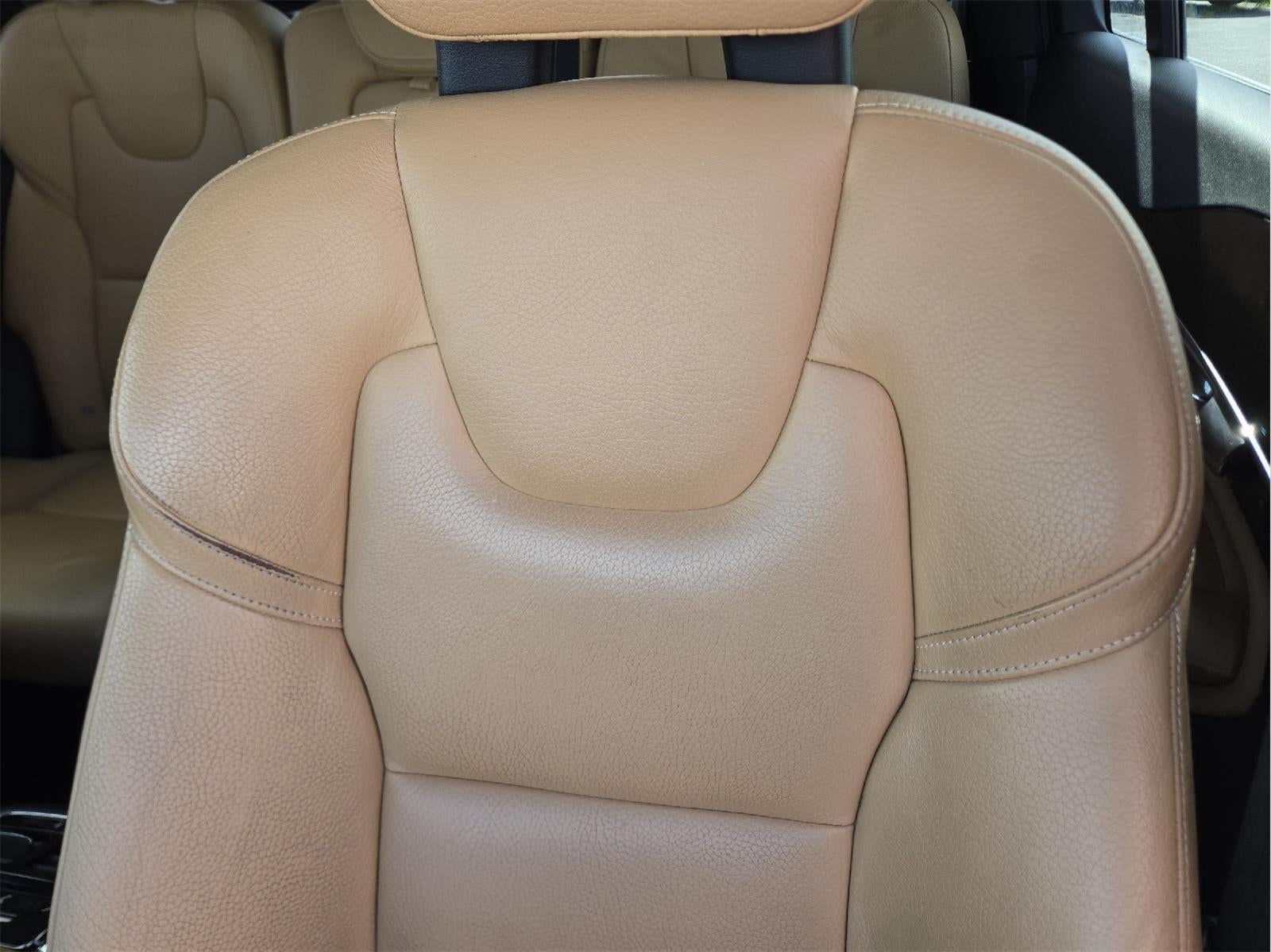 2017 Volvo XC90 Momentum