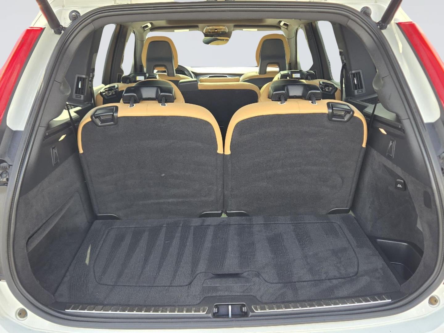 2017 Volvo XC90 Momentum