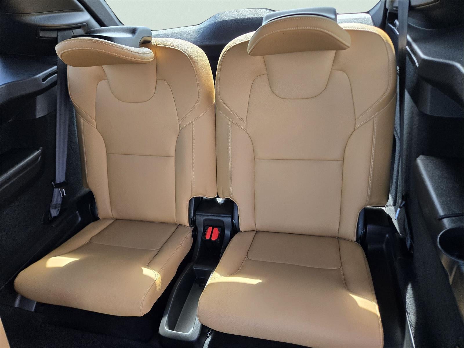 2017 Volvo XC90 Momentum