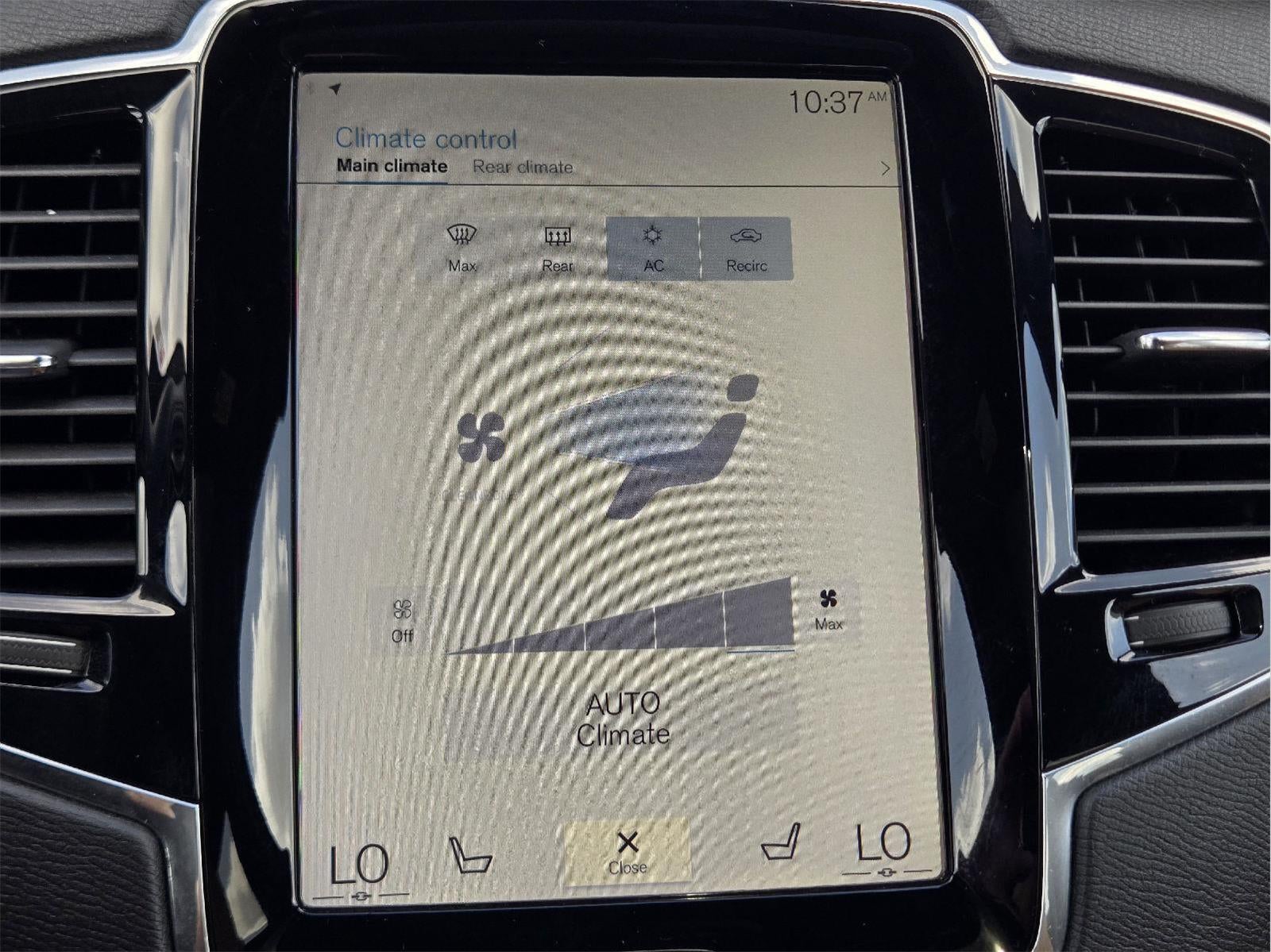 2017 Volvo XC90 Momentum