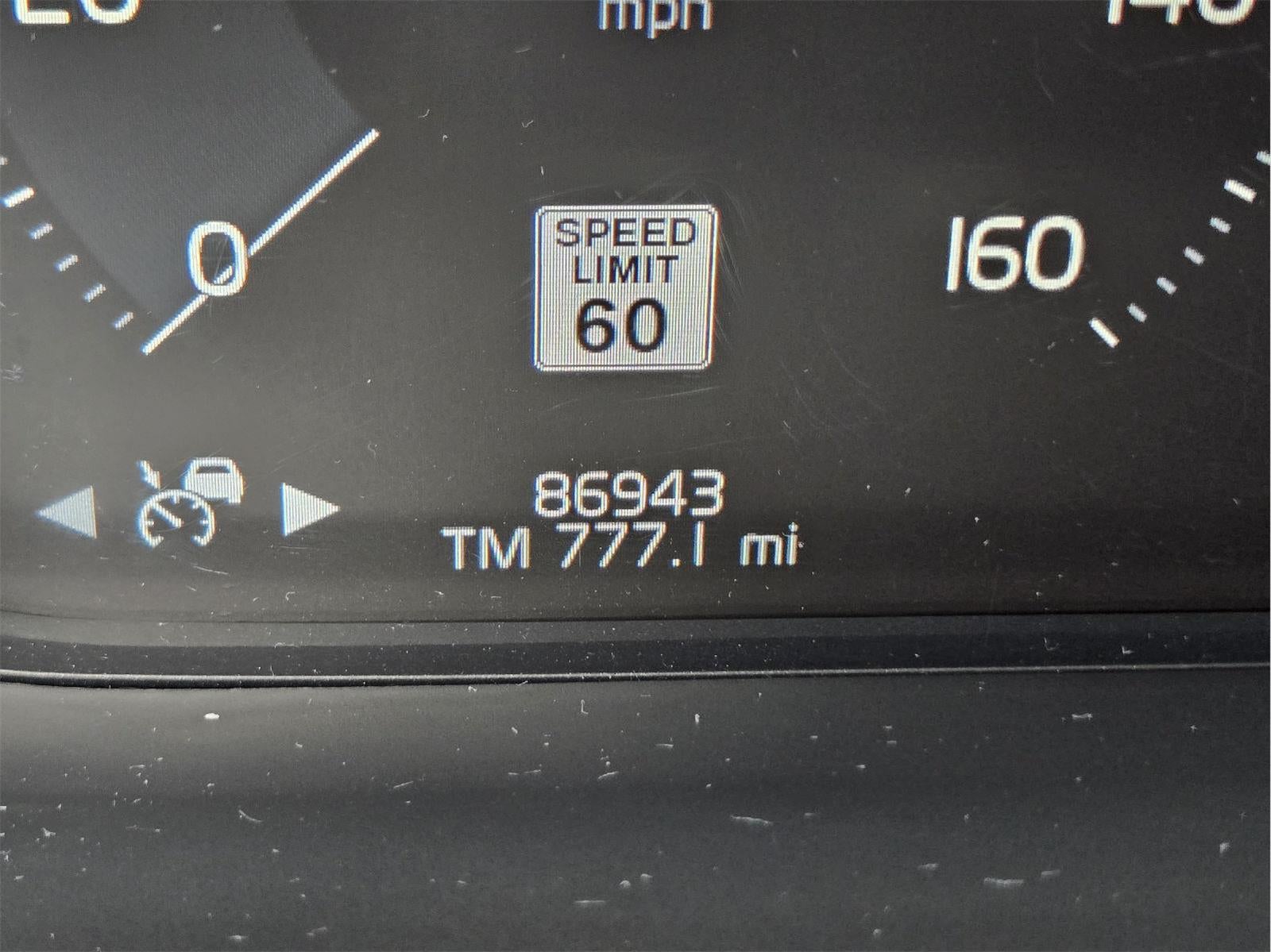 2017 Volvo XC90 Momentum