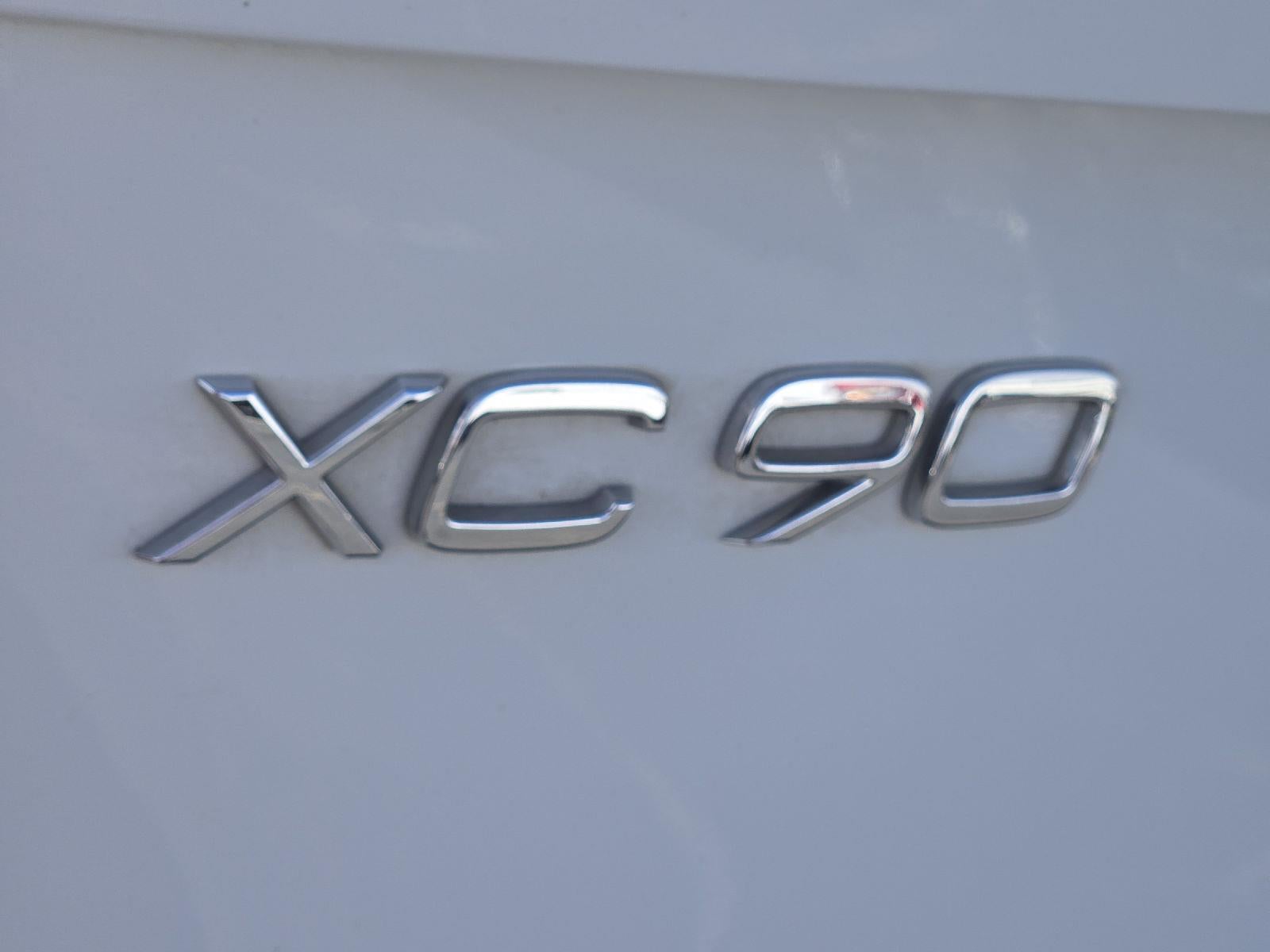 2017 Volvo XC90 Momentum