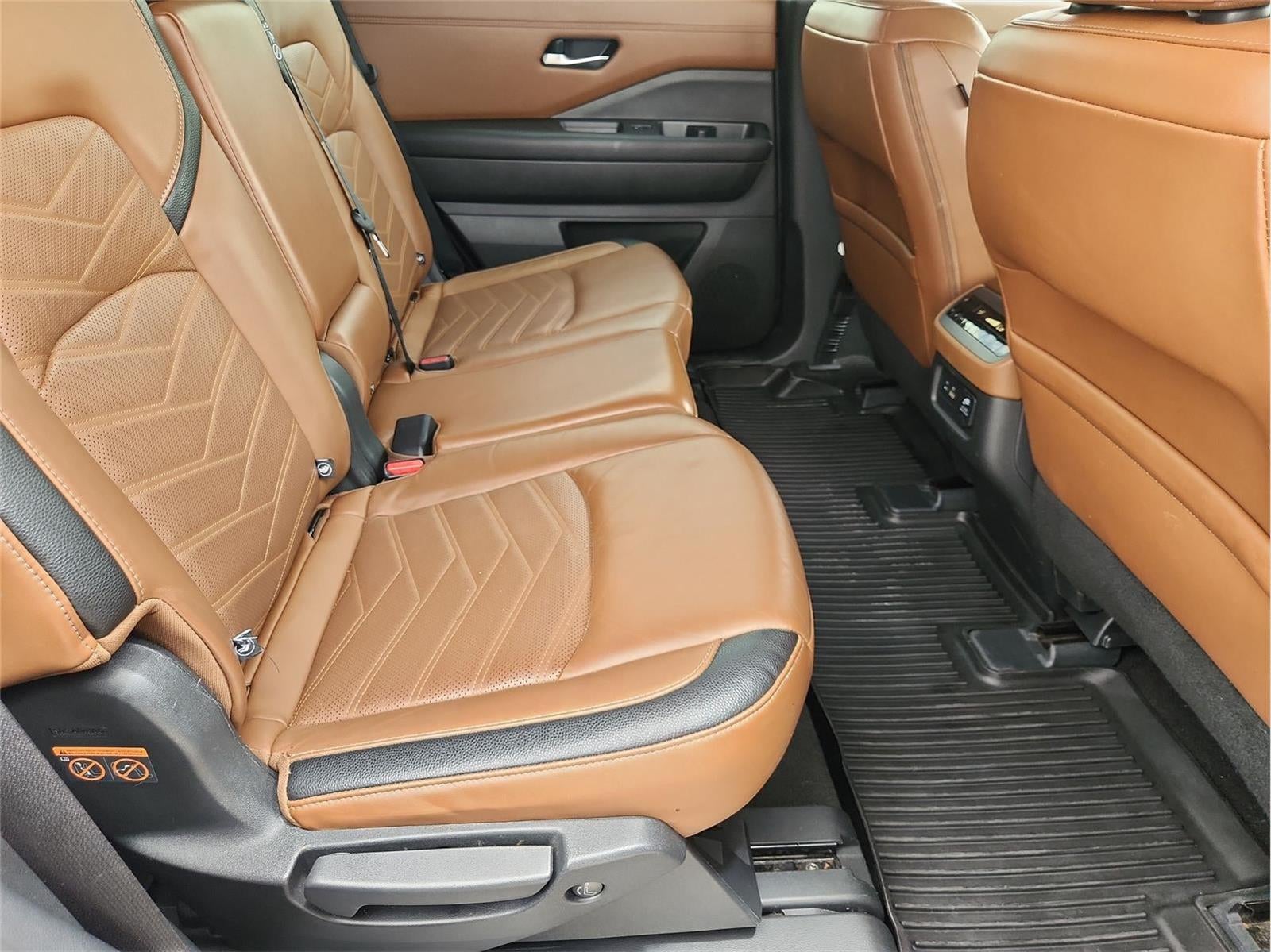 2023 Nissan Pathfinder Platinum