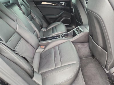 2018 Porsche Panamera 4