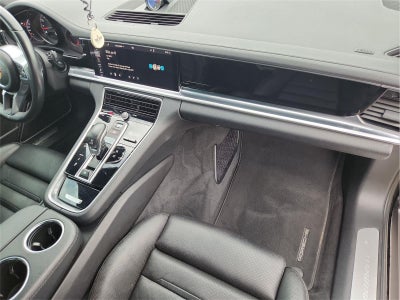 2018 Porsche Panamera 4