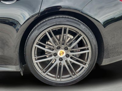 2018 Porsche Panamera 4