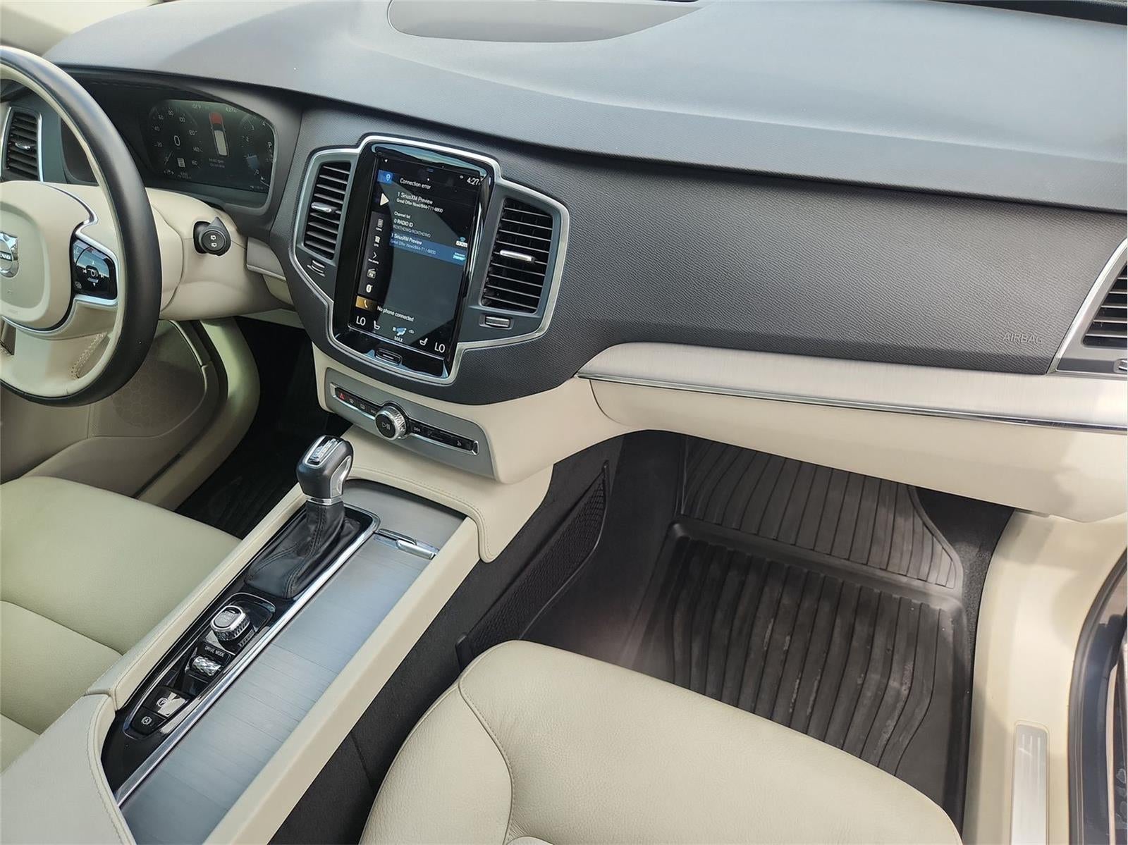 2021 Volvo XC90 Momentum