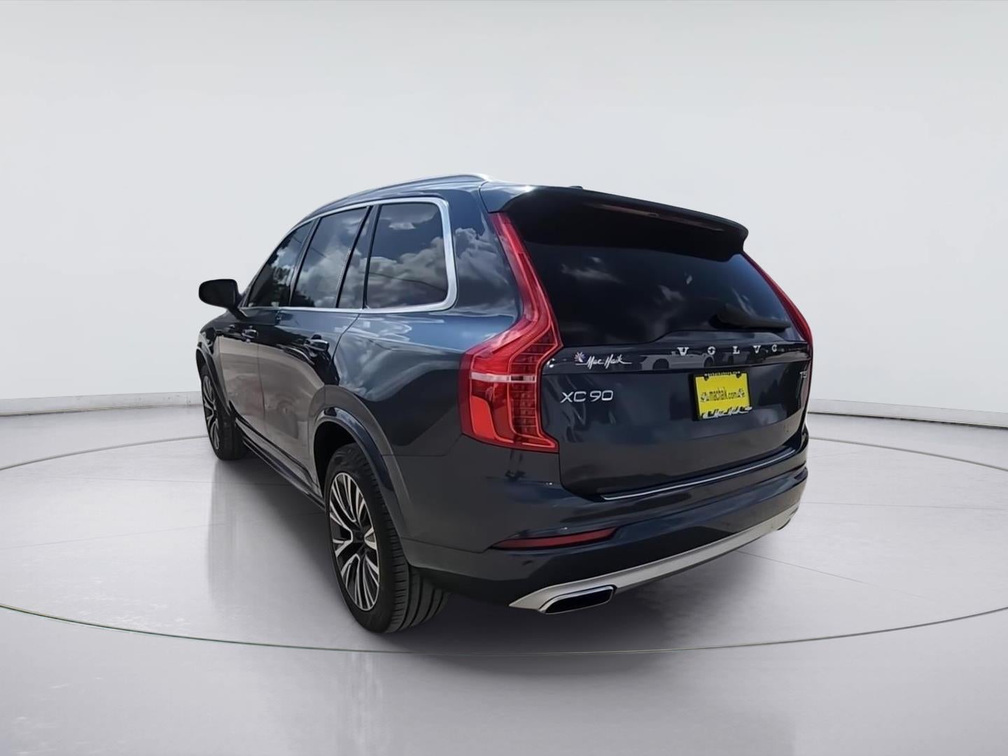 2021 Volvo XC90 Momentum